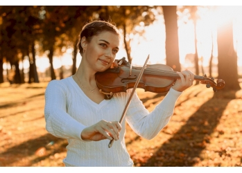 Violinistin Astrid Haferland in Dresden